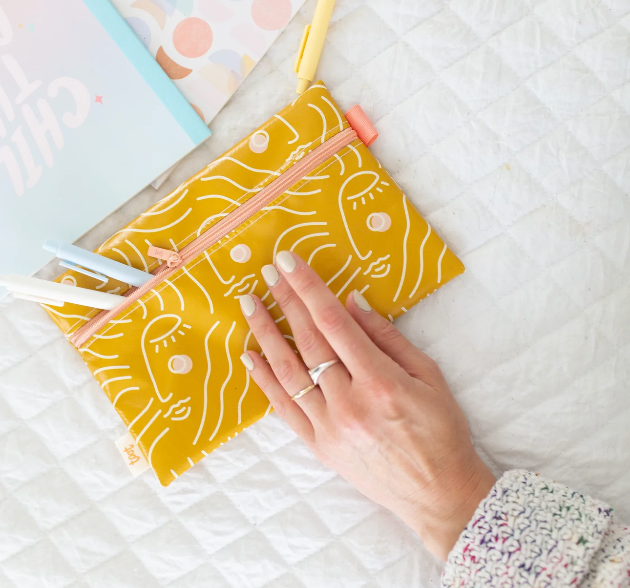 Medium Zip Front Pouch - Zen Ladies