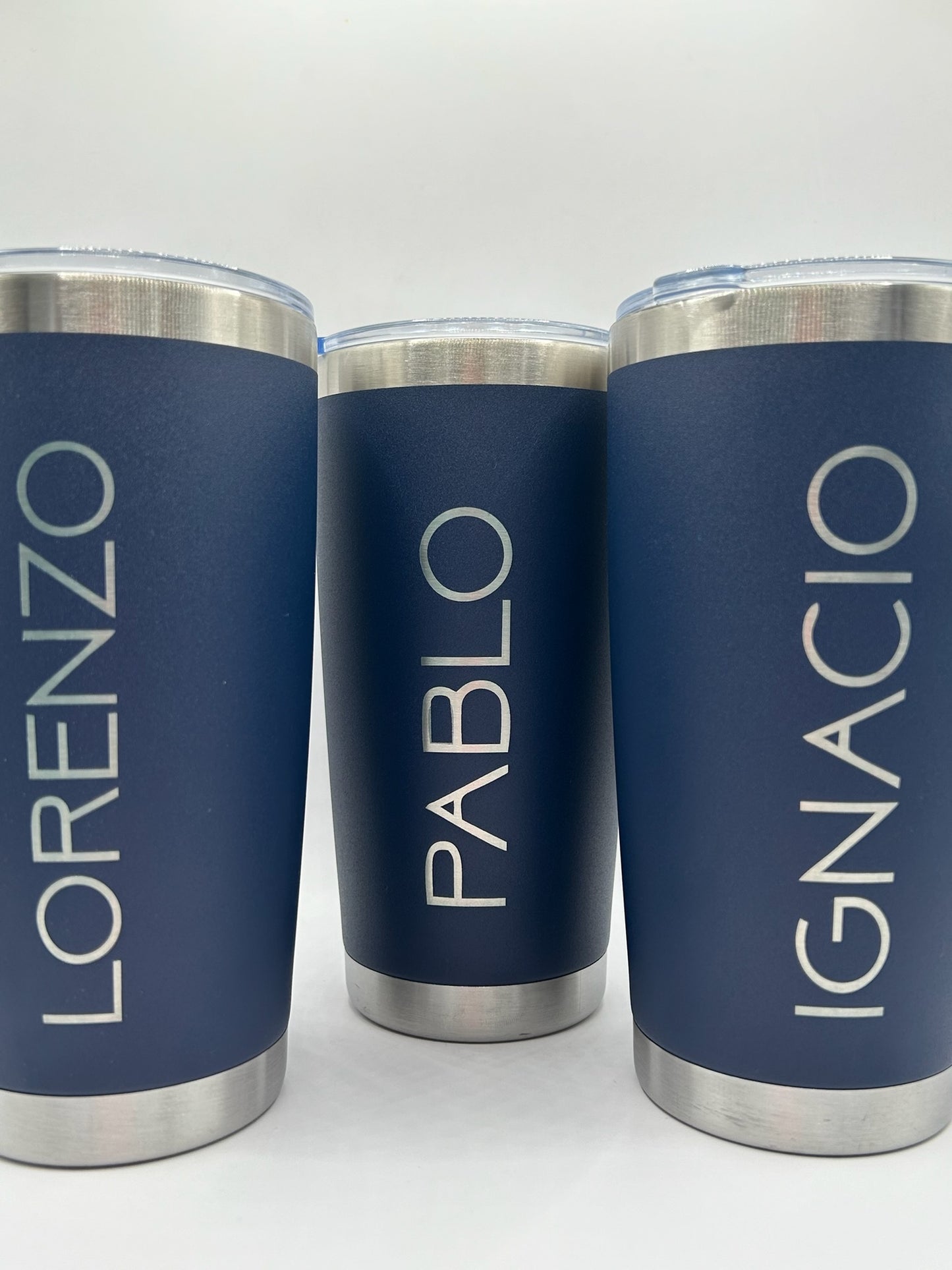 Happy Sip 20oz - azul marino