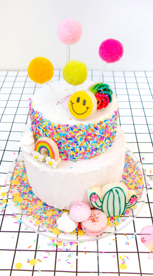 Fillable clear acrylic cake plate