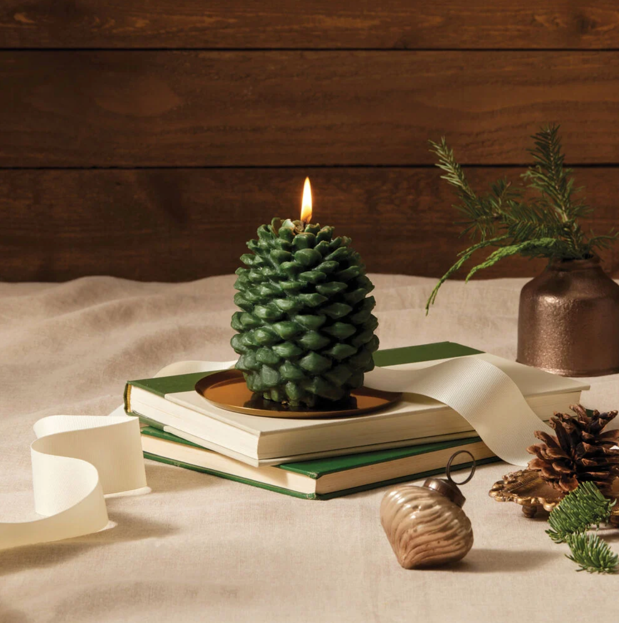 Frasier Fir Petite Molded Pinecone Candle