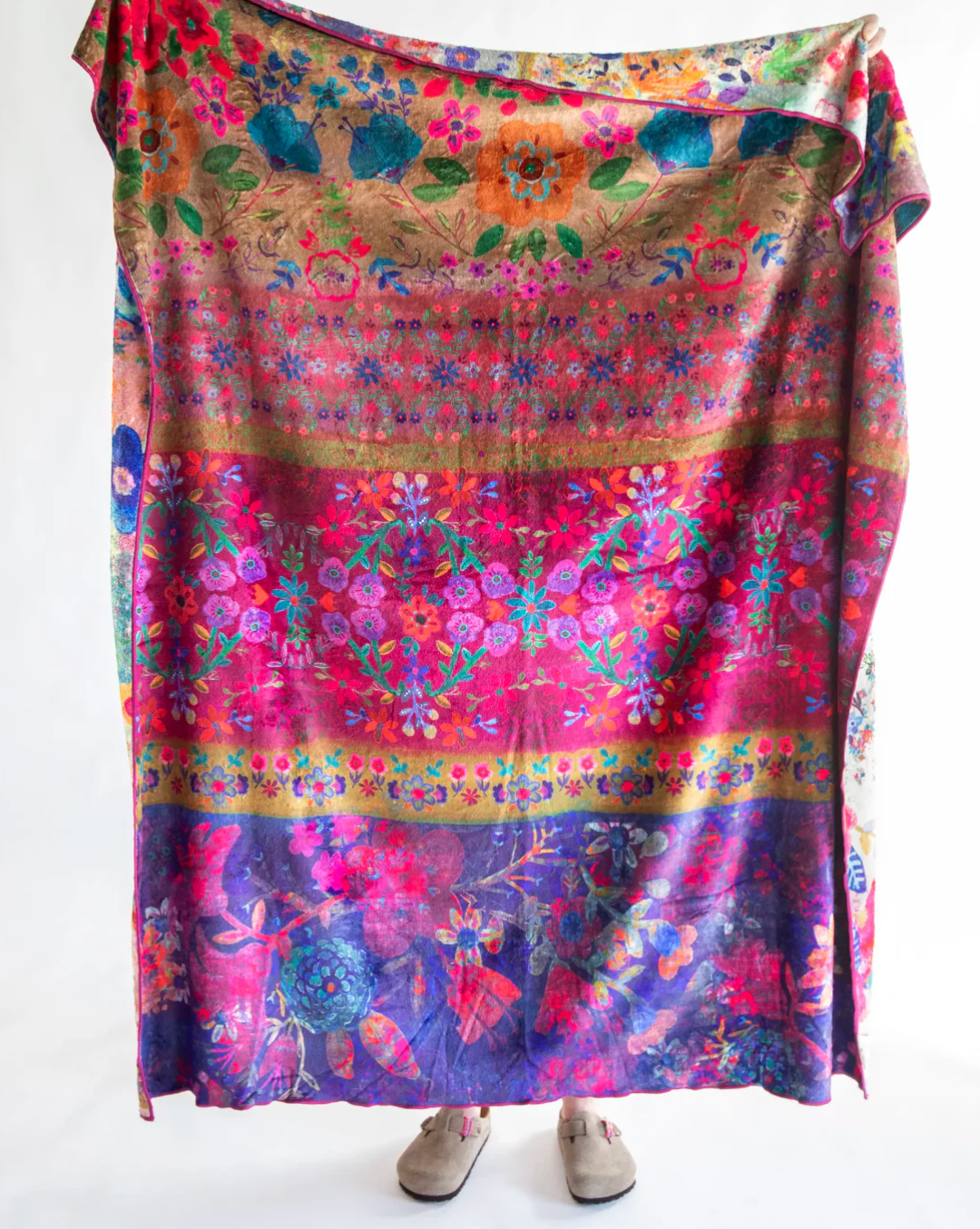 Double-Sided Cozy Throw Blanket - Jewel Border