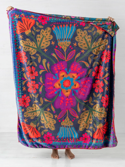 Double-Sided Cozy Throw Blanket - Pink Folk Flower